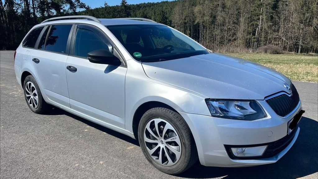 Octavia s extrémním nájezdem 700 000 kilometrů a další rekordmani z českých inzerátů. Vybrali jsme otroky silnic